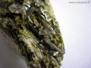 Epidote et quartz du Col du Gladon (38)