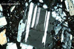 Plagioclases (vu au microscope polarisant)