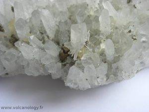 Quartz et pyrite de Cavnic (Roumanie)