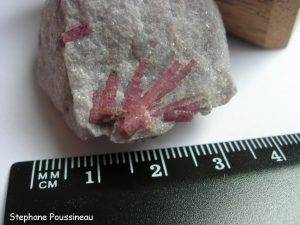 Rubellite (variété de tourmaline rouge, elbaïte - Brésil)