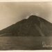 Le volcan Stromboli en Italie vu depuis la mer